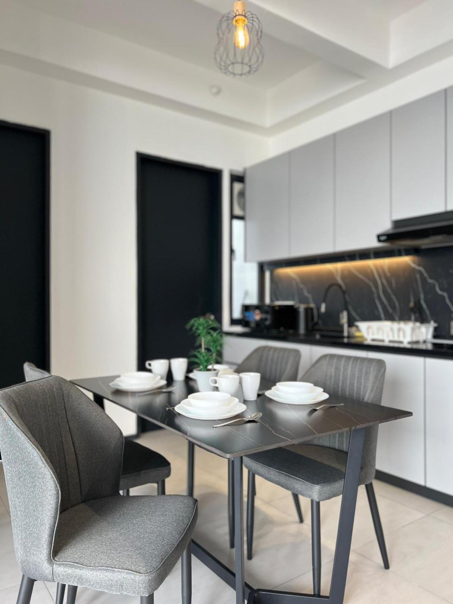 Urban Suites Two Or Three Bedroom Georgetown By Anc Jelutong Extérieur photo
