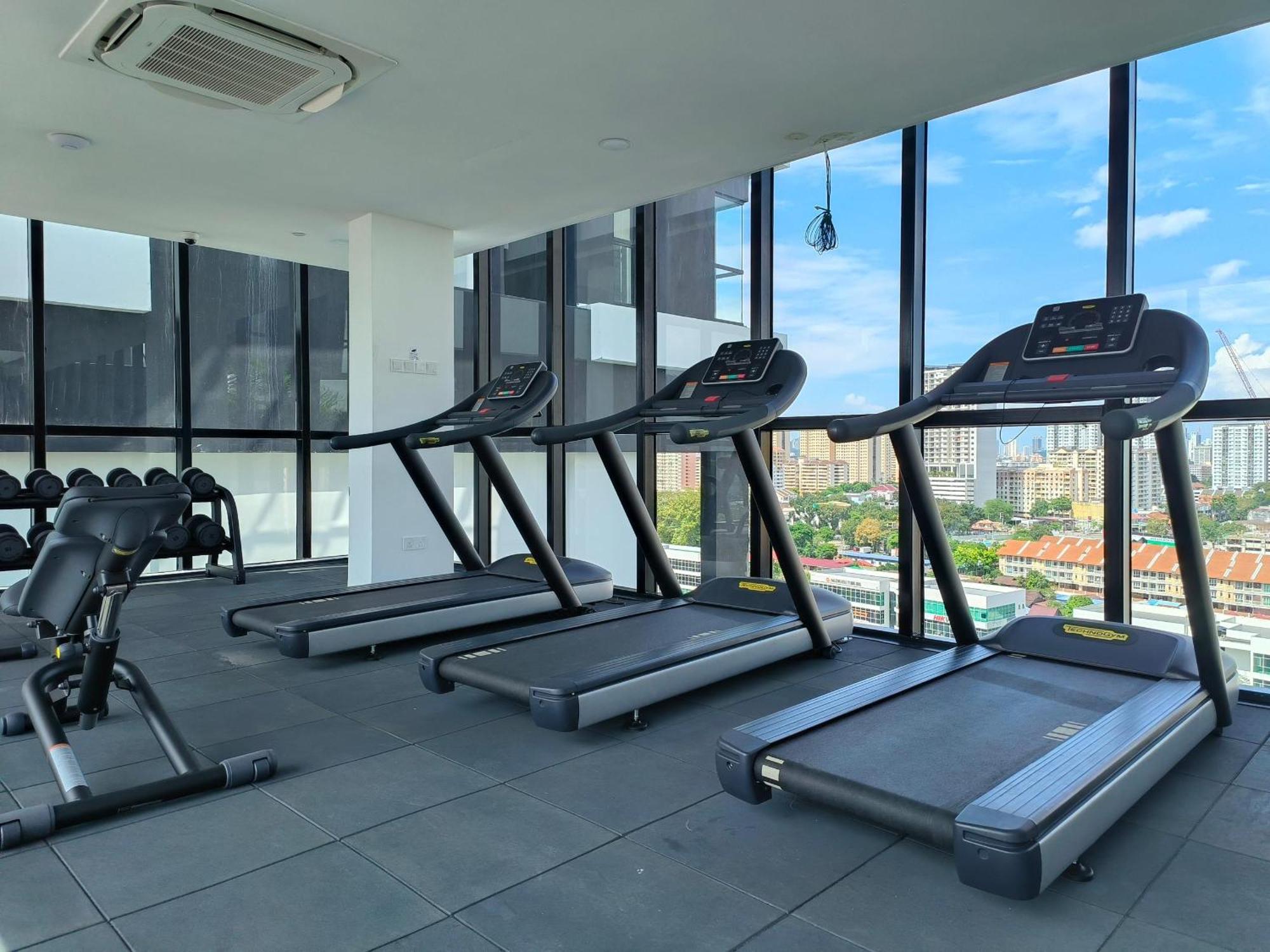 Urban Suites Two Or Three Bedroom Georgetown By Anc Jelutong Extérieur photo