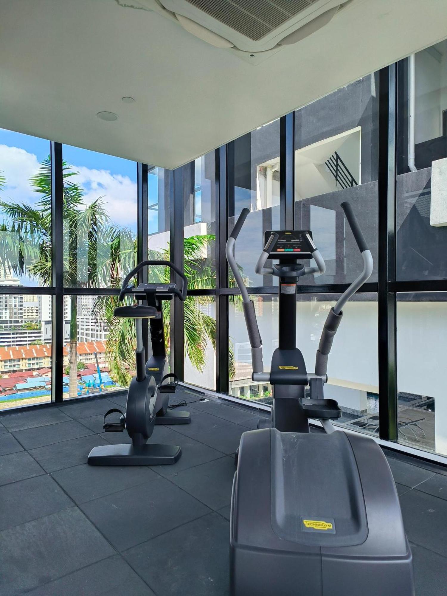 Urban Suites Two Or Three Bedroom Georgetown By Anc Jelutong Extérieur photo